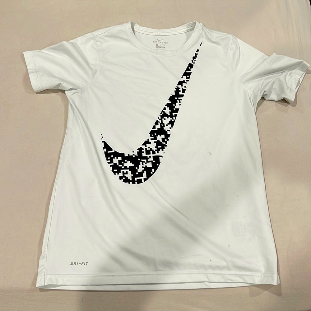 Nike Tee Dri-Fit Kids XL T-Shirt